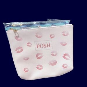 NWT Perfectly Posh "Kisses" Makeup Bag – Pink Lips Cosmetic Pouch